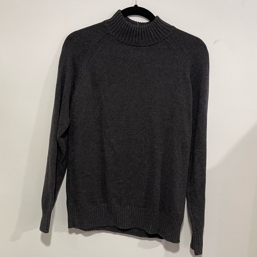 NWT Cozy Ribbed Neck Grey Sweater